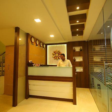 Hotel White Mount Chennai Bagian luar foto