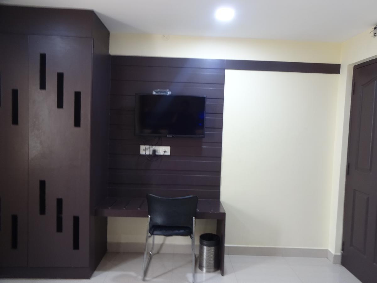 Hotel White Mount Chennai Bagian luar foto
