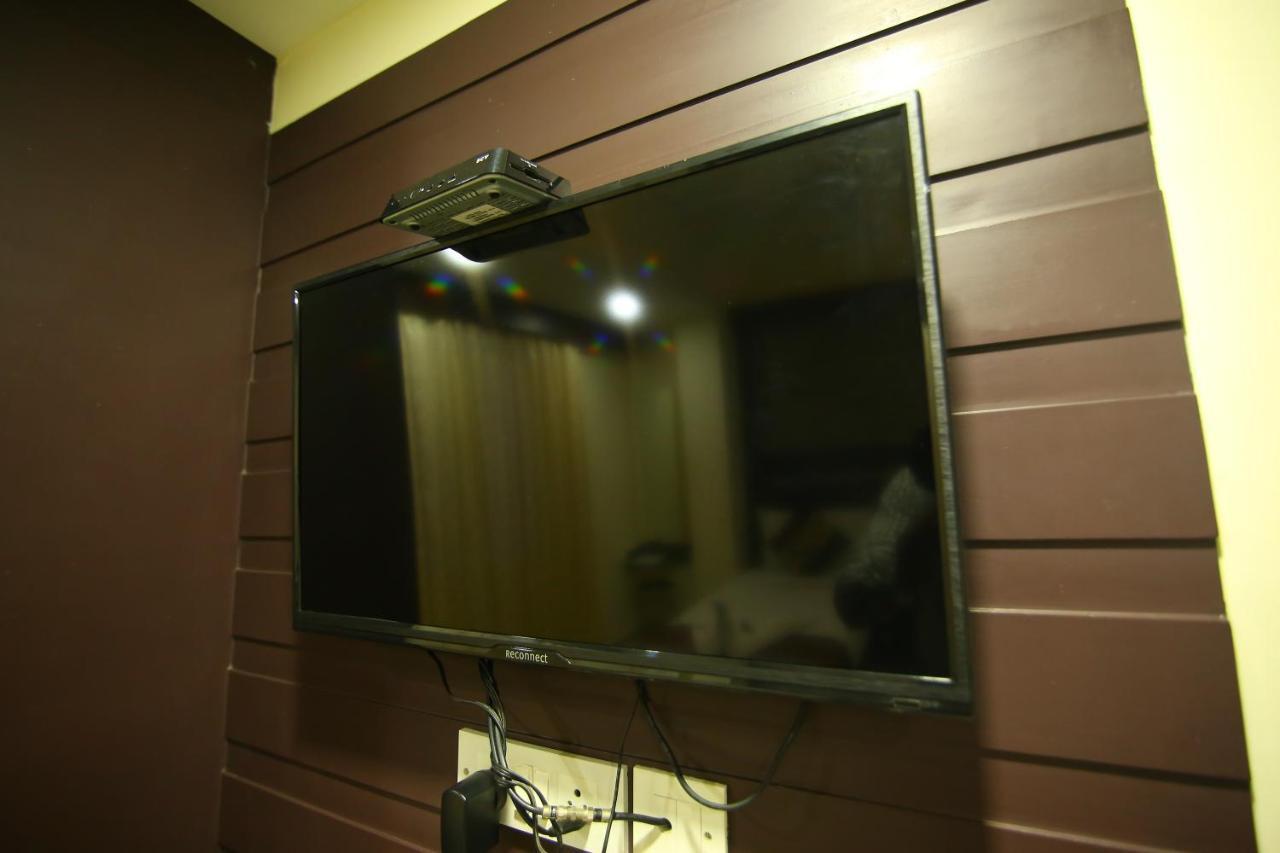 Hotel White Mount Chennai Bagian luar foto